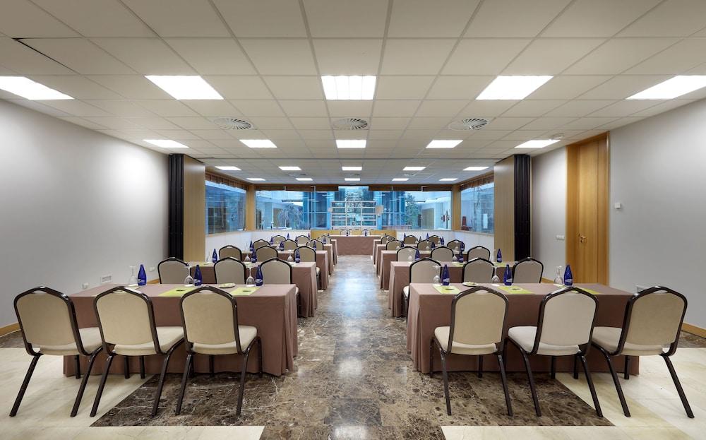 Exe Gran Hotel Almenar Las Rozas de Madrid Exterior foto